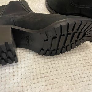 Never worn , leather ankle boot , black